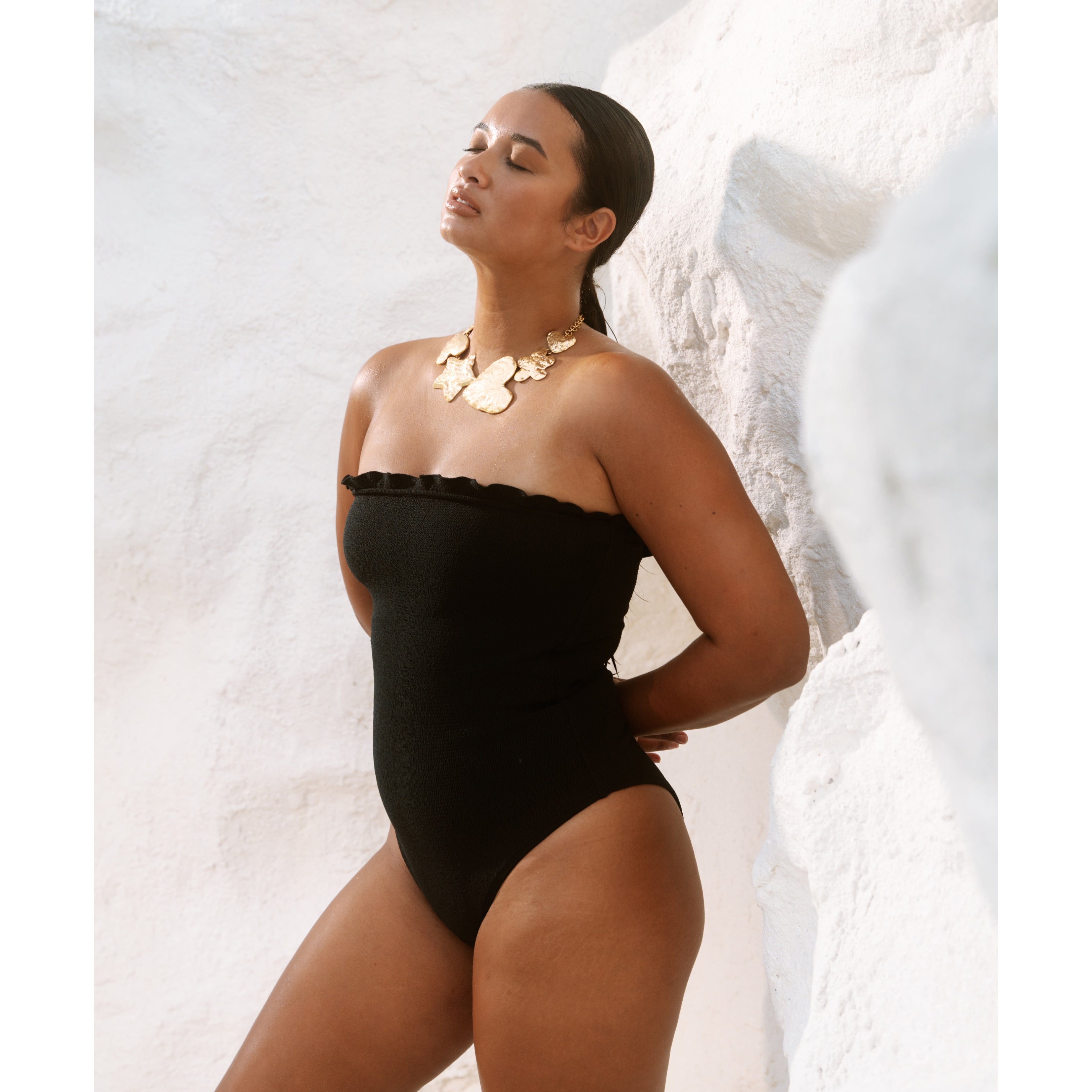 The Great Escape / One piece / Black texture