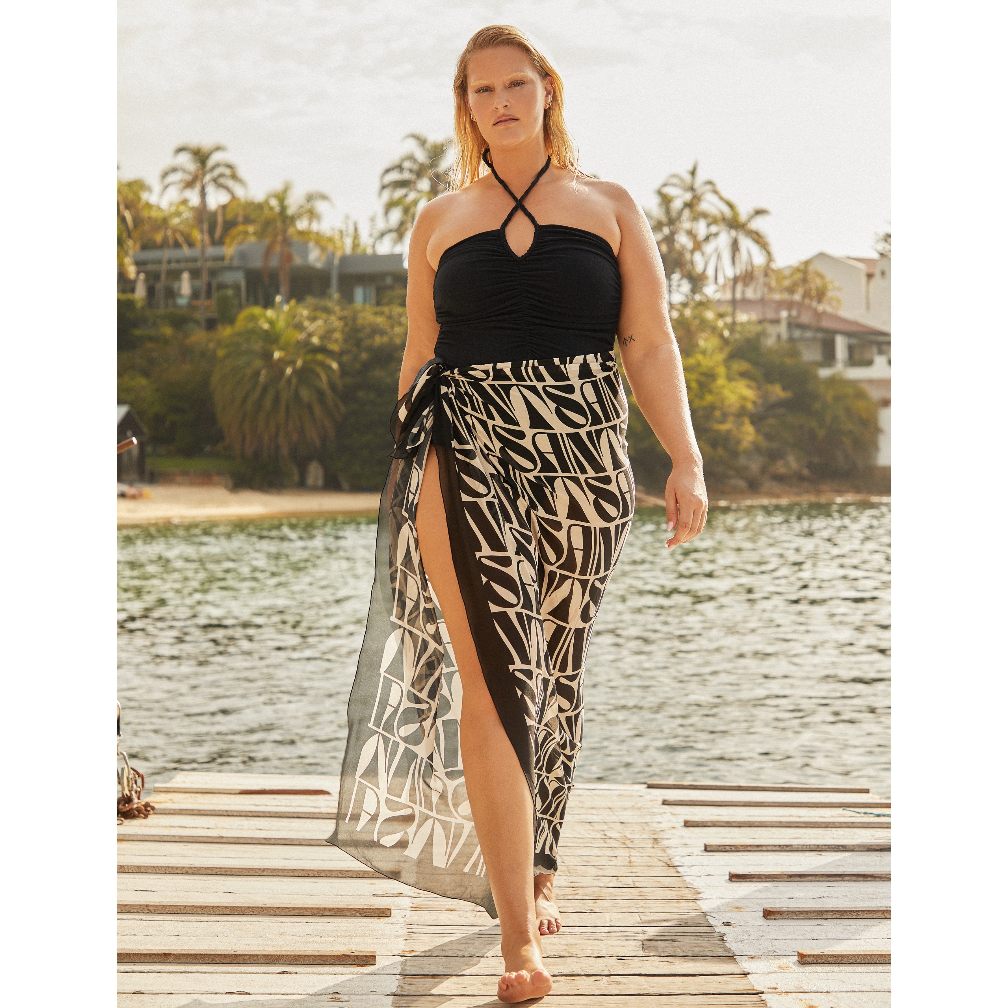 I Am Woman / One piece / Black Texture