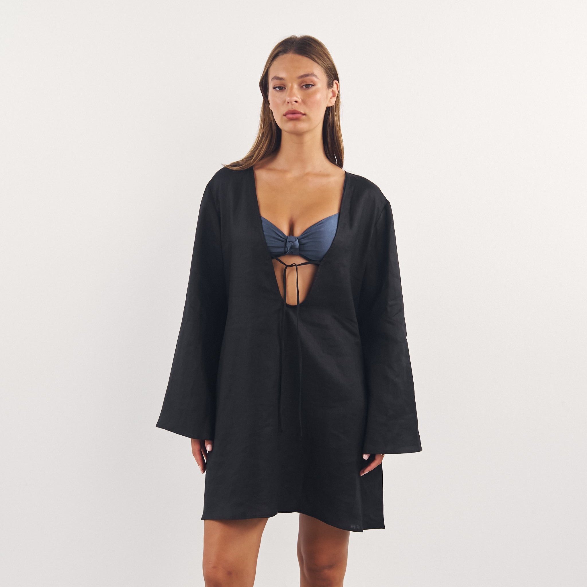 Around The World / Linen dress / Black