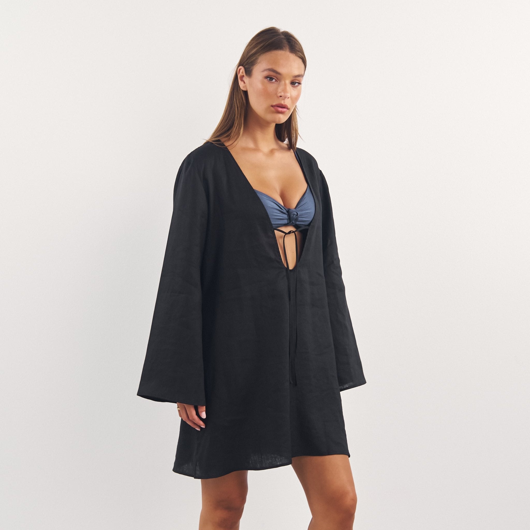 Around The World / Linen dress / Black