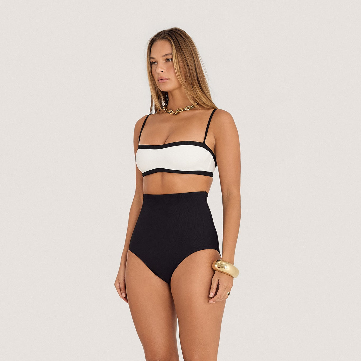 Sky High / Bikini bottoms / Black rib