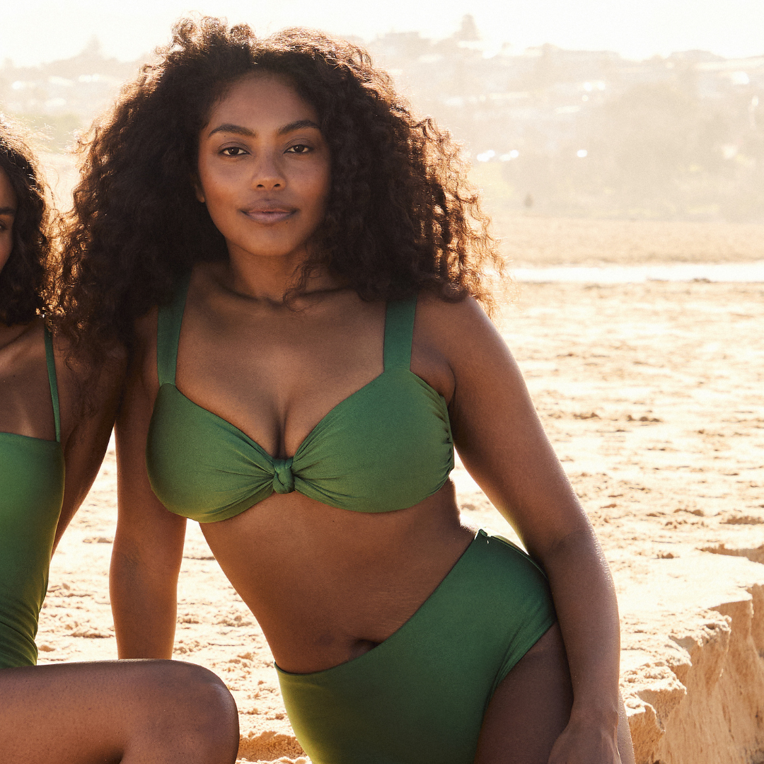 Hold Me Tight / Bikini top / Jade
